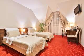 Отель Hotel Kantoria Тарнув Двухместный номер Делюкс с 2 отдельными кроватями-1